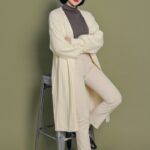Lazy knit cardigan - Image 10